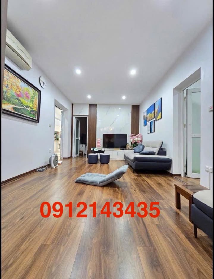 Căn hộ Tập thể Bạch Mai 36m² giá 400 triệu - Chỉ cách phố 10m!