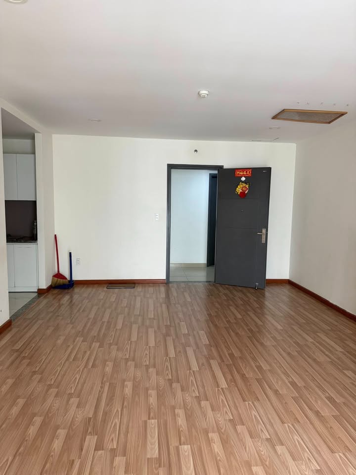 Căn hộ Diamond Riverside quận 8 75m² giá chỉ 8 triệu - Nhà trống, sẵn sàng vào ở!