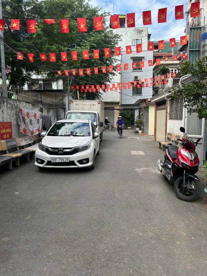 Căn hộ tập thể Kim Giang, Thanh Xuân 110m² giá 4 tỷ - Dân trí cao, tiện ích đầy đủ!