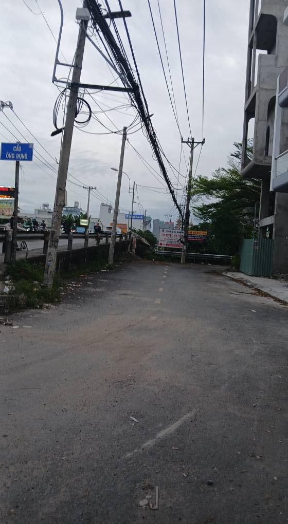 Bán lô đất mặt tiền Hà Huy Giáp 92m² giá 6.9 tỷ - Vị trí đẹp, tiện xây mới!