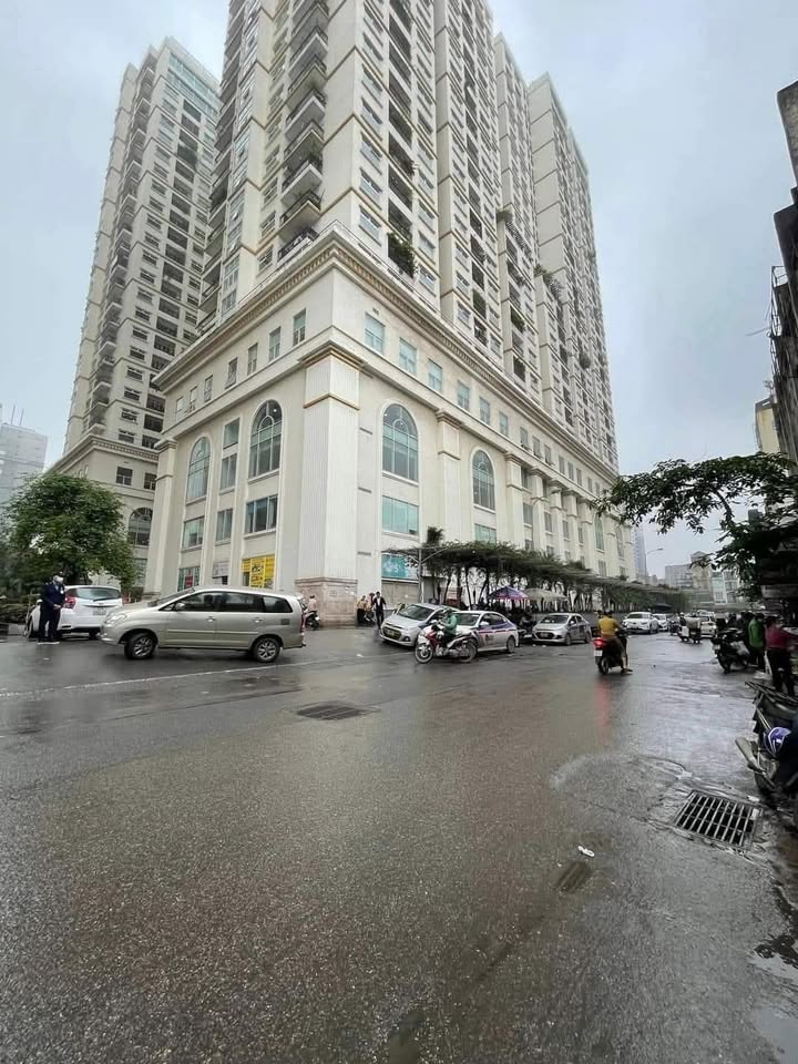 Bán đất tặng nhà mặt phố Mạc Thị Bưởi, Hai Bà Trưng 44m² giá 12.8 tỷ - Kinh doanh đắc địa!