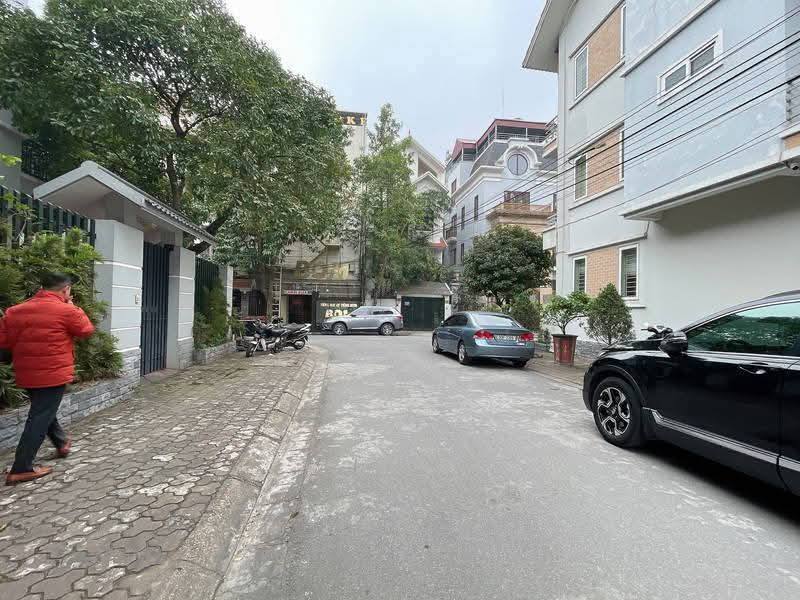 Biệt thự Đẳng Cấp tại Đốc Ngữ, Ba Đình 114m² giá 38.5 tỷ - An ninh tuyệt đối!