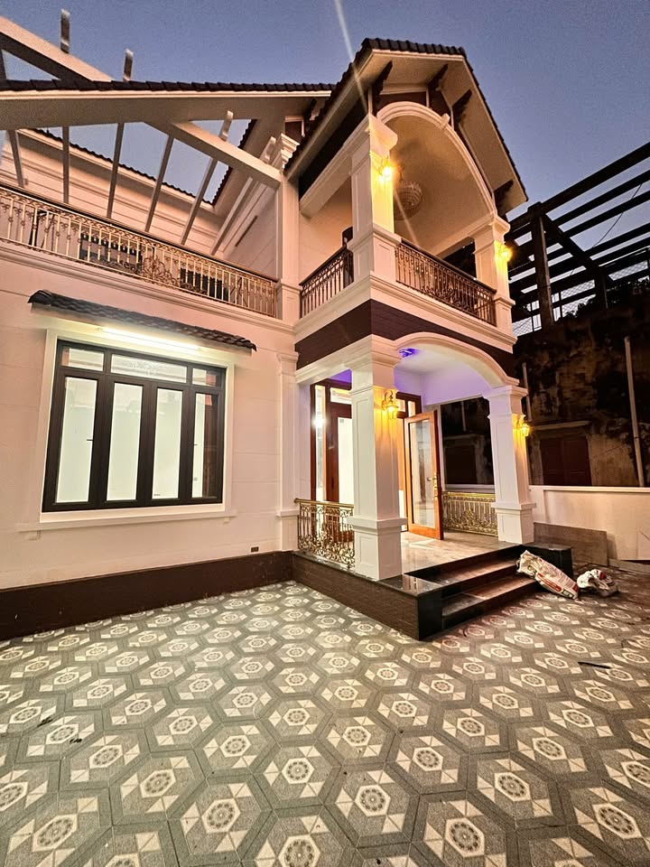 Nhà riêng Quang Tiến Sóc Sơn 160m² giá 9 tỷ - Đường ô tô tránh nhau