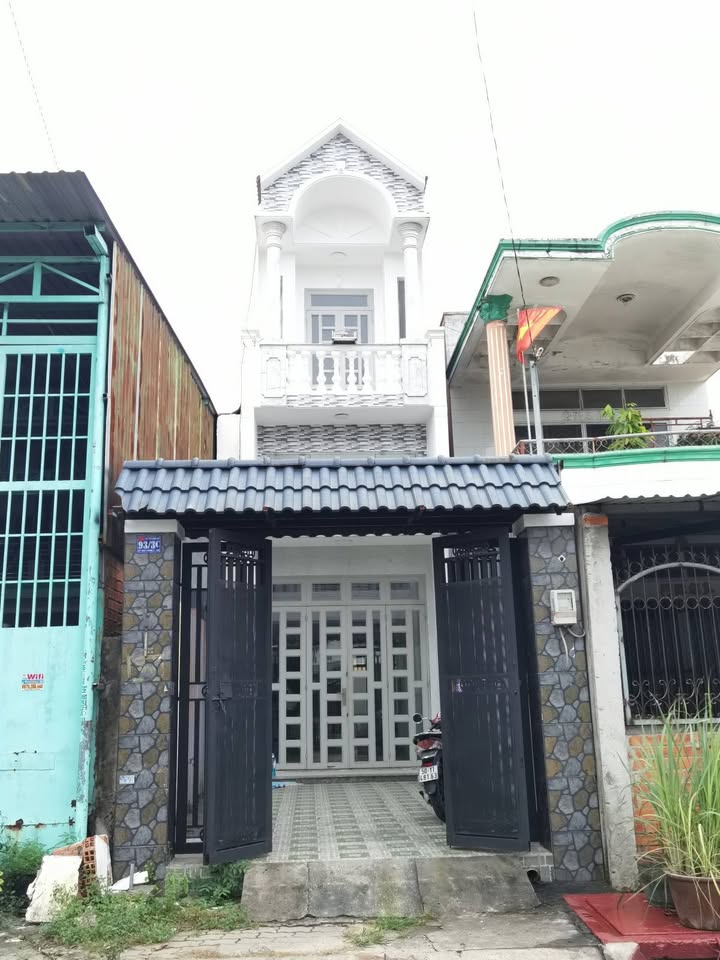 Nhà phố mặt tiền Tân Thới Nhì 104m² giá chỉ 5.2 tỷ - Kinh doanh đỉnh cao!