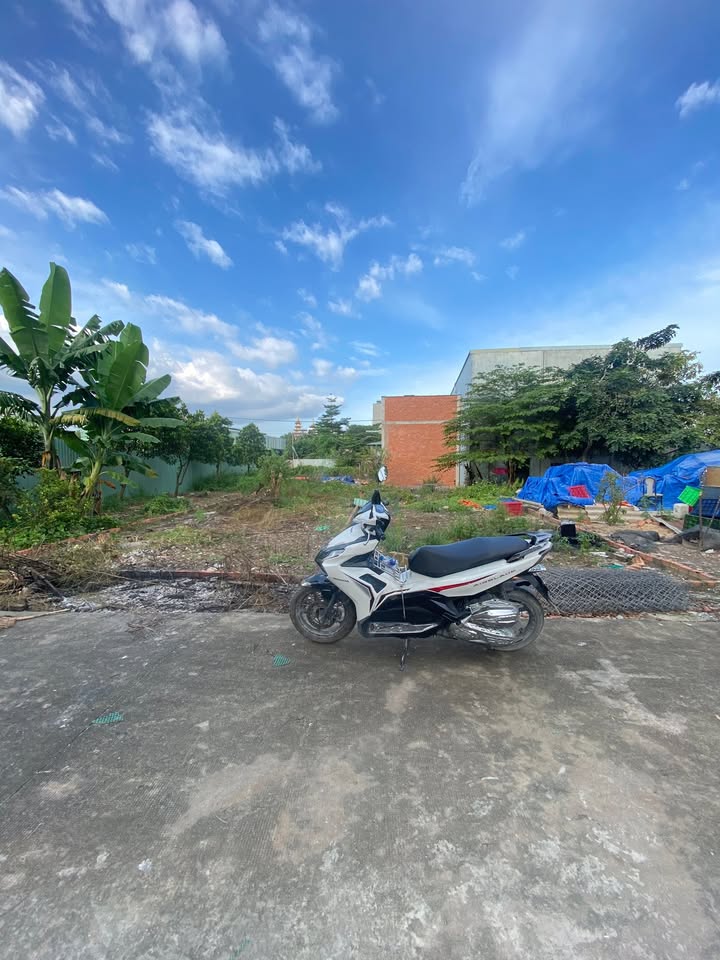 Đất nền Thạnh Lộc Quận 12 103.4m² giá 3.75 tỷ - Mặt tiền sông cực đẹp!