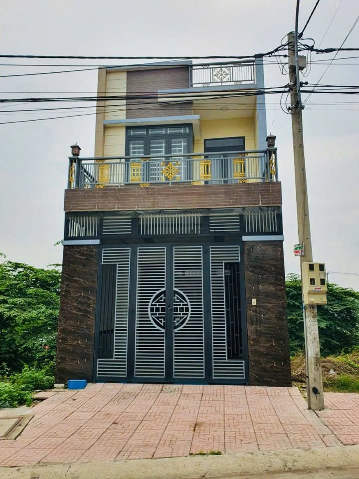 Nhà phố KDC Châu Thới, Bình An, Dĩ An 103m² giá 5 tỷ - Sổ hồng hoàn công, thổ cư 100%!