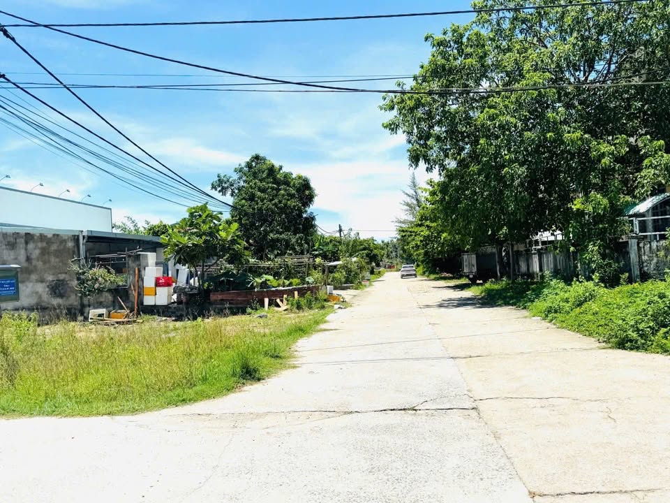 Bán gấp FrontHouse Hòa Quý 85m² giá 3 tỷ - Diện tích rộng, vị trí đắc địa!