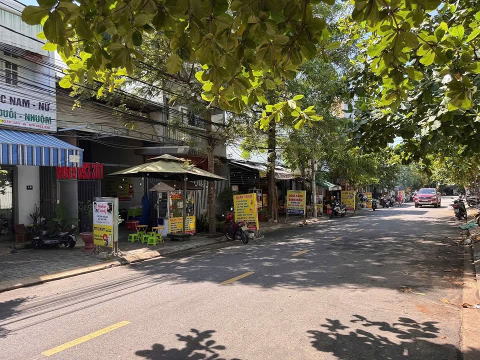 Nhà mặt tiền Doãn Uẩn, Ngũ Hành Sơn 3PN giá 10 triệu - Vị trí kinh doanh lý tưởng!