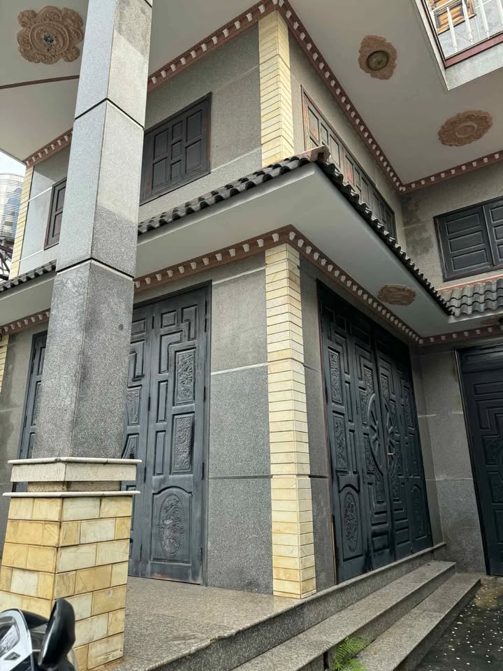 Nhà phố Thống Nhất, Đồng Nai 131m² giá 2.6 tỷ - Thiết kế hiện đại, rộng rãi!