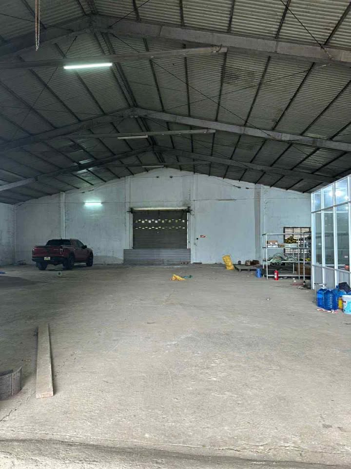 Kho cho thuê mặt tiền Lê Duẩn, Đông Hà 500m² giá 10 triệu - Địa điểm lý tưởng cho kinh doanh