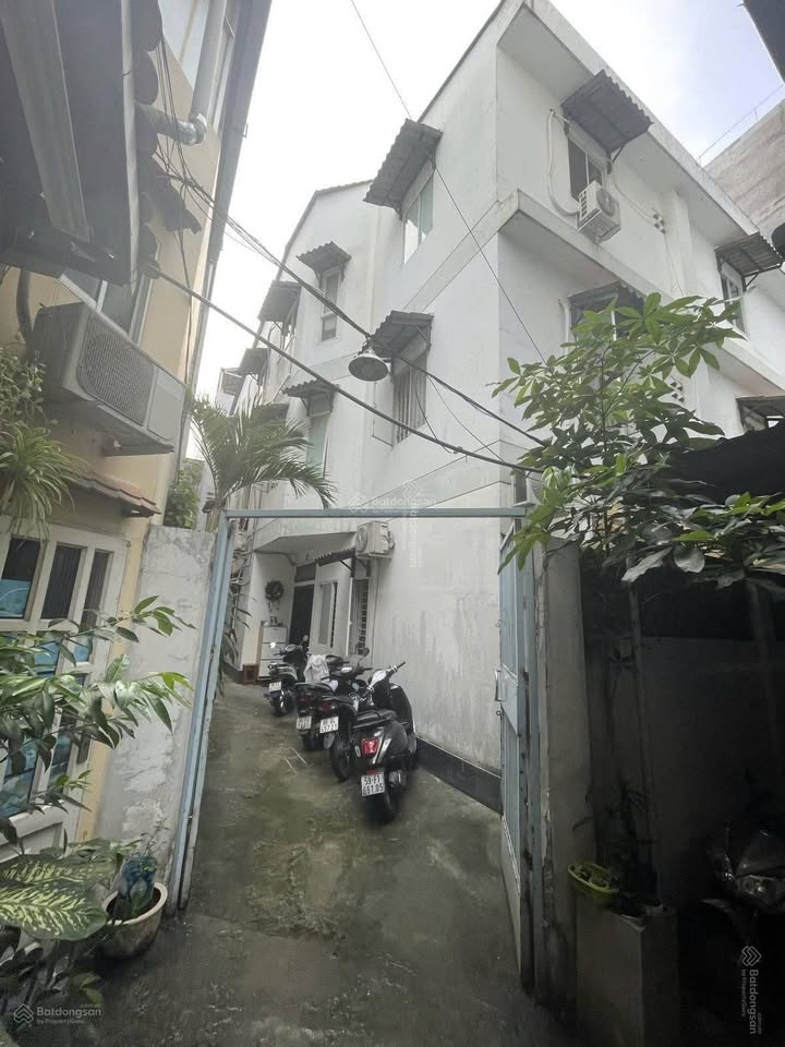 Nhà mặt tiền HXH Cách Mạng Tháng 8, Quận 3 - 565m² giá 70 tỷ - Cơ hội đầu tư sinh lời!