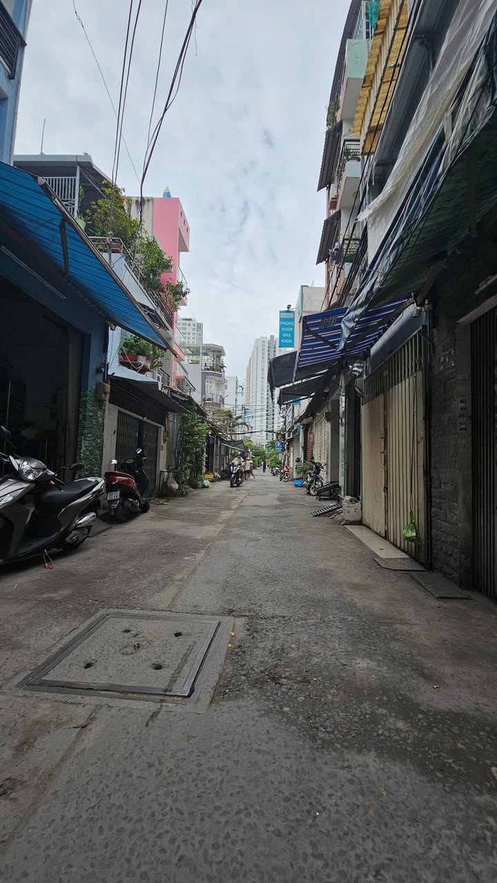 Nhà hẻm Tạ Quang Bửu P4Q8 31m² giá 5.9 tỷ - Tiện ích ngập tràn gần Parcmall!