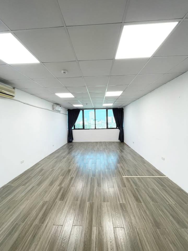 Văn phòng cho thuê đường Nguyễn Xiển, Thanh Xuân 7 triệu - Không gian làm việc thoải mái!