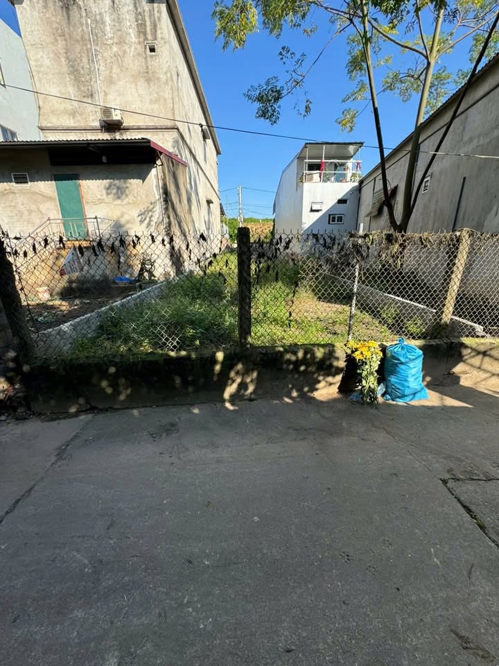 Đất nền Hồng Vân, Thường Tín, 80m² giá 4 tỷ - Sổ đỏ chính chủ, tiện ích đầy đủ!