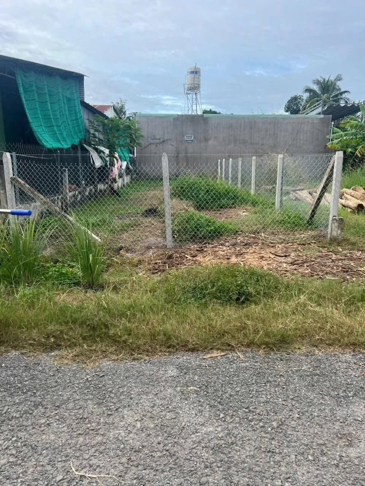 Bán đất hẻm nhựa Trịnh Phong Đáng 123m² giá 1.5 tỷ - Vị trí thuận lợi, dân cư đông đúc!