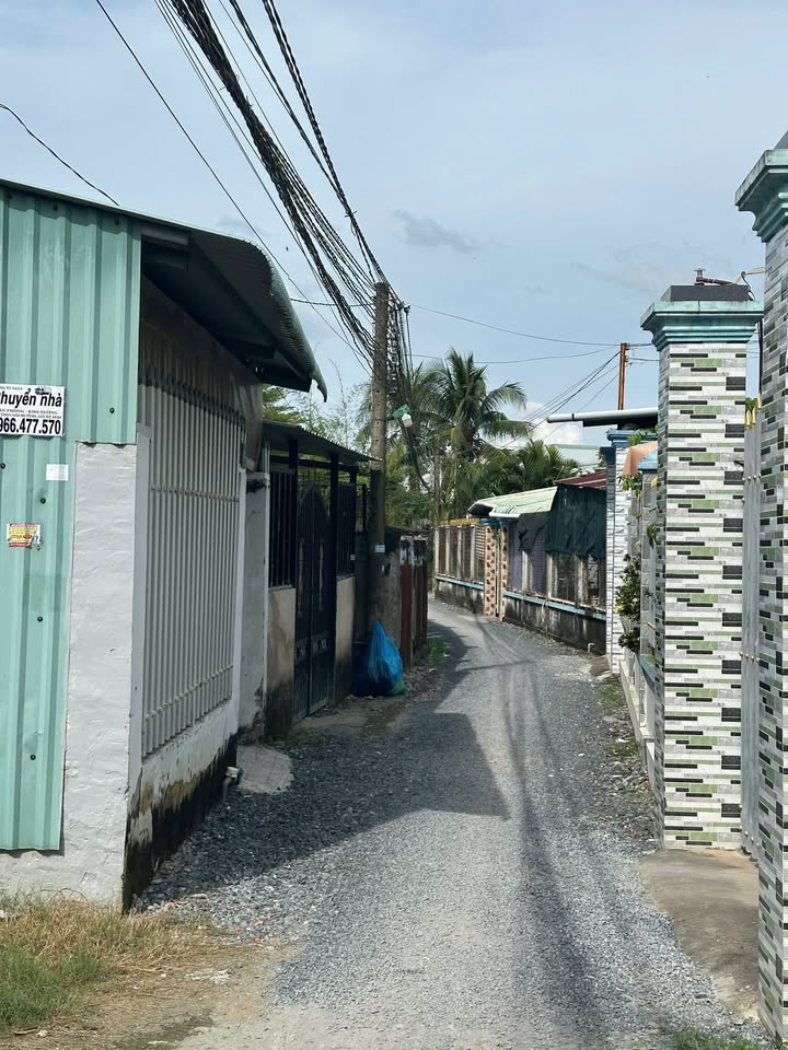 Nhà cấp 4 có lửng tại xã Long Trạch, Cần Đước - Diện tích 100m², Giá chỉ 1.65 tỷ