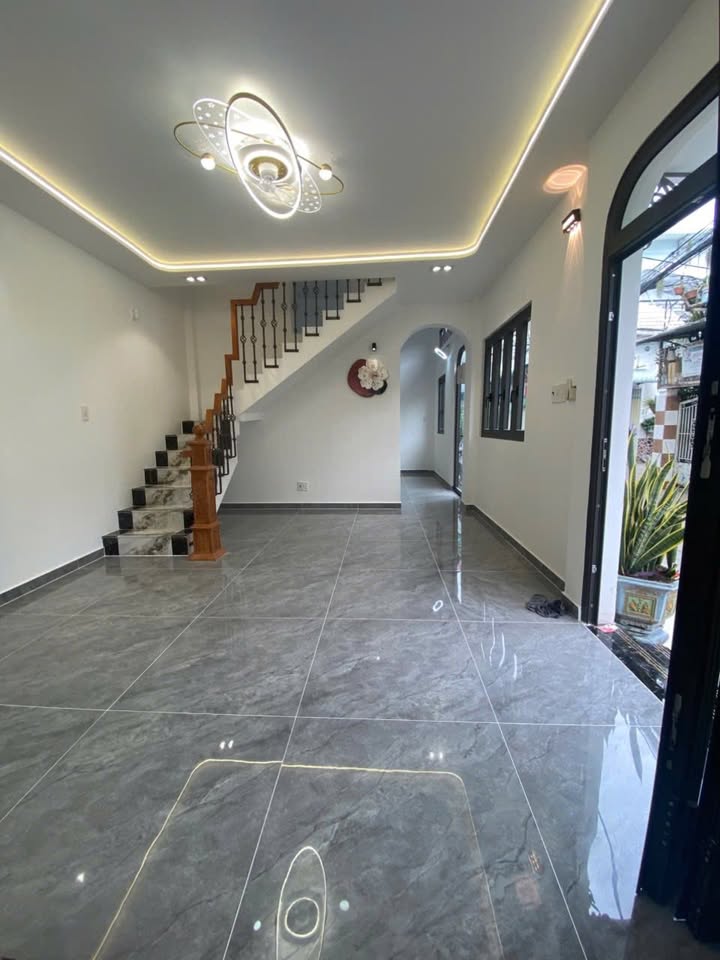 Nhà mặt tiền đường Tân Kỳ Tân Quý, Bình Tân 40m² giá 4 tỷ - Nhà mới đẹp, lô góc 2 mặt tiền!