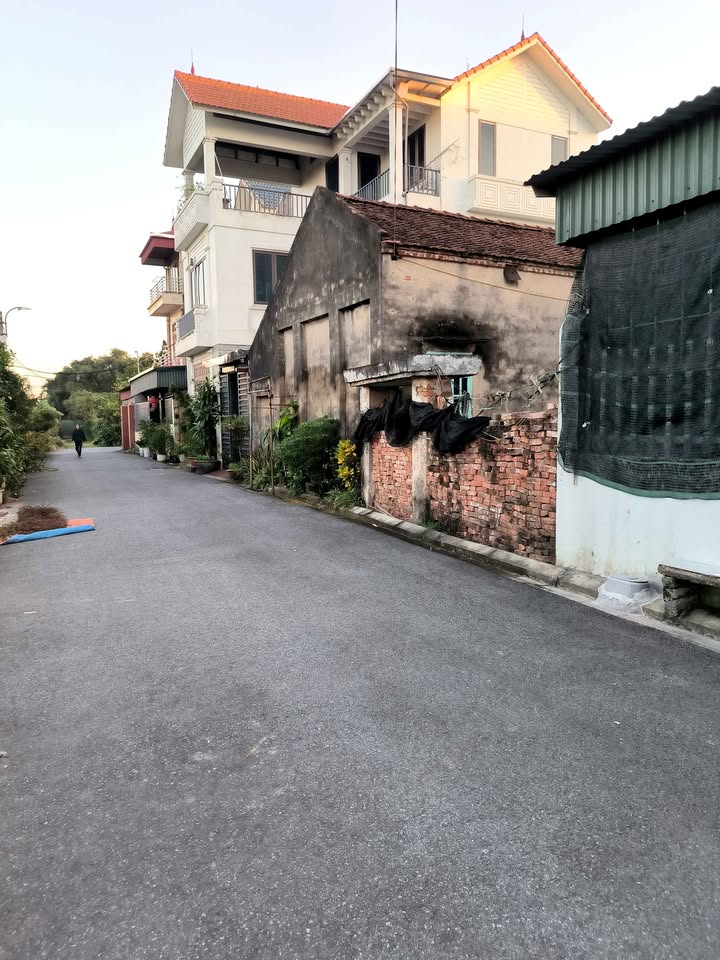 Nhà riêng Cổ Bi, Gia Lâm 63m² giá 6 tỷ - Đường trước nhà 8m, sổ hồng chính chủ!