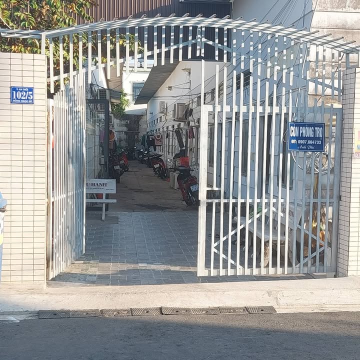 Phòng trọ hẻm 102 đường Đồng Ngọc Sứ, Bình Thủy, Cần Thơ - Sạch sẽ, thoáng mát chỉ 1.3 triệu!