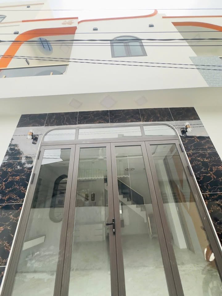 Nhà trệt lầu mới 100% tại An Bình, Cần Thơ - 41.6m² giá 2.65 tỷ - Sẵn sàng vào ở!