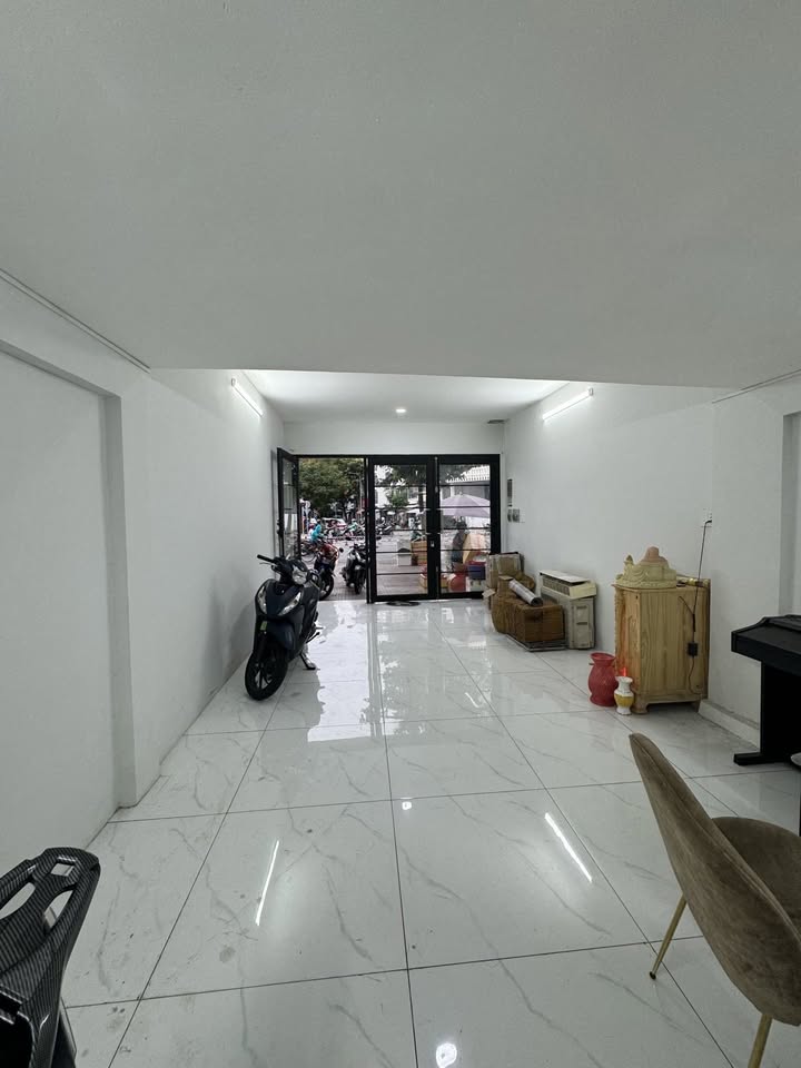 Mặt tiền kinh doanh Nguyễn Thái Học Quận 1 70m² giá thỏa thuận - Đầu tư sinh lời ngay!