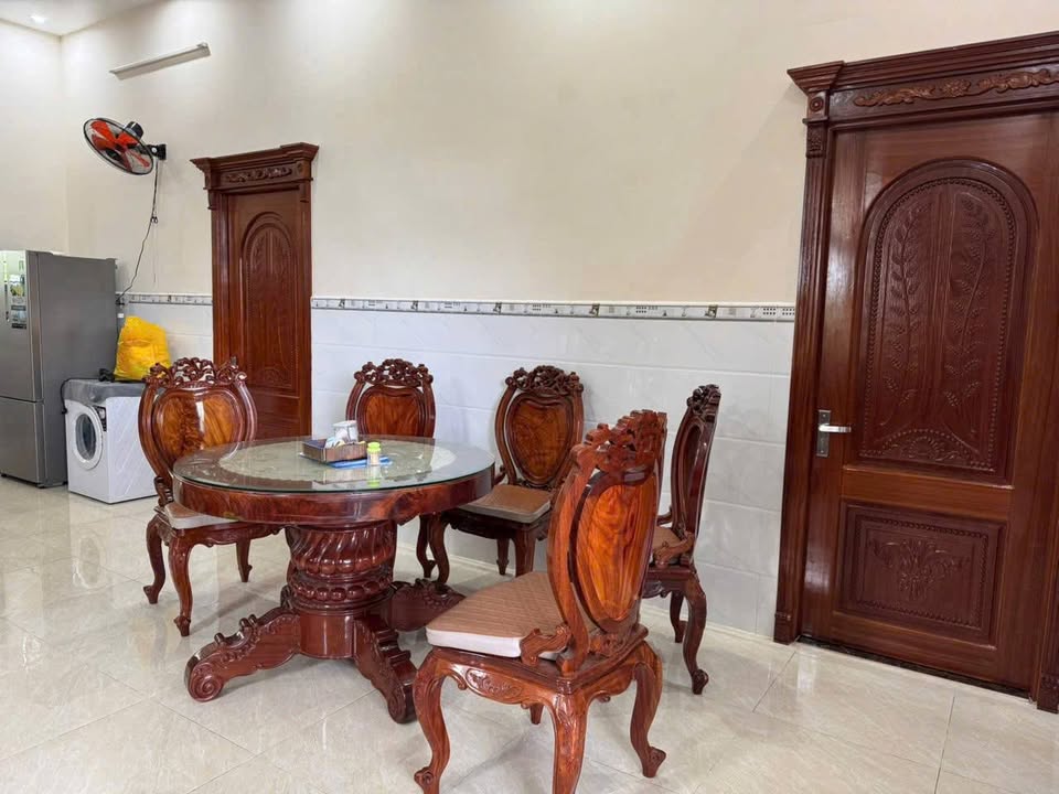 Nhà góc 2 mặt tiền phường An Xuyên, Cà Mau 204.75m² giá 4.2 tỷ - Sẵn sàng vào ở ngay!