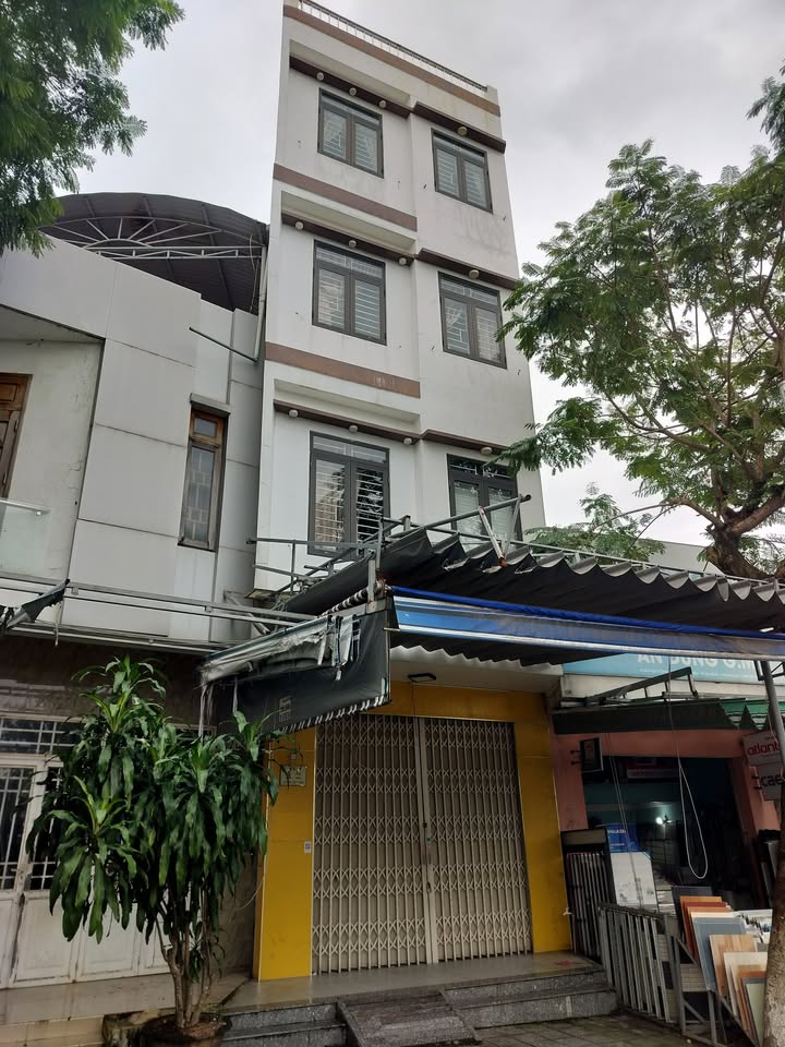 Nhà 5 tầng 11 Nguyễn Tường Phổ, Đà Nẵng 40m² giá 5.55 tỷ - Vị trí đắc địa cho đầu tư!