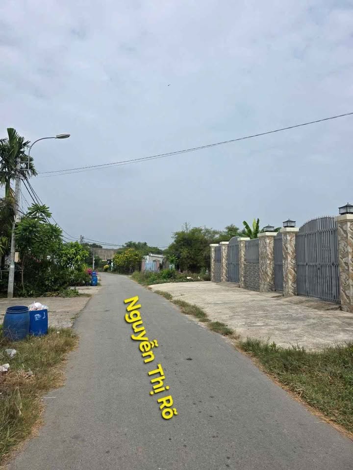 Bán đất + nhà cấp cũ mặt tiền đường Nguyễn Thị Rõ, Củ Chi, 288m² giá 3.5 tỷ - Cơ hội đầu tư tuyệt vời!