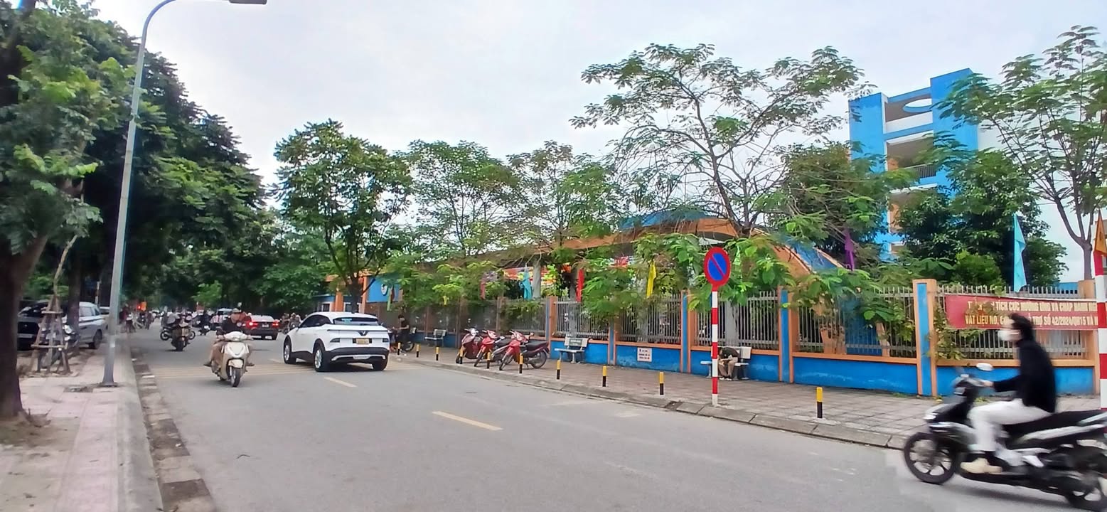 Đất Tái Định Cư Giang Biên 90m² giá tốt - Chính chủ thương lượng!