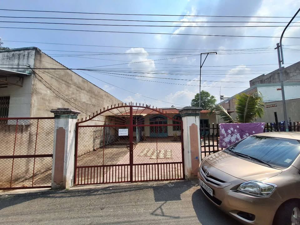 Nhà và 20 Phòng Trọ cho thuê tại Mỹ Phước 1, Bến Cát - Giá 5.9 tỷ