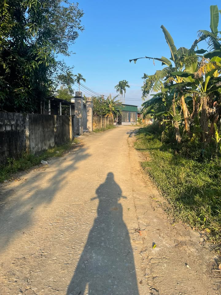 Đất nền gia phố Hương Khê 180m² giá thỏa thuận - Vị trí đắc địa gần trường học!