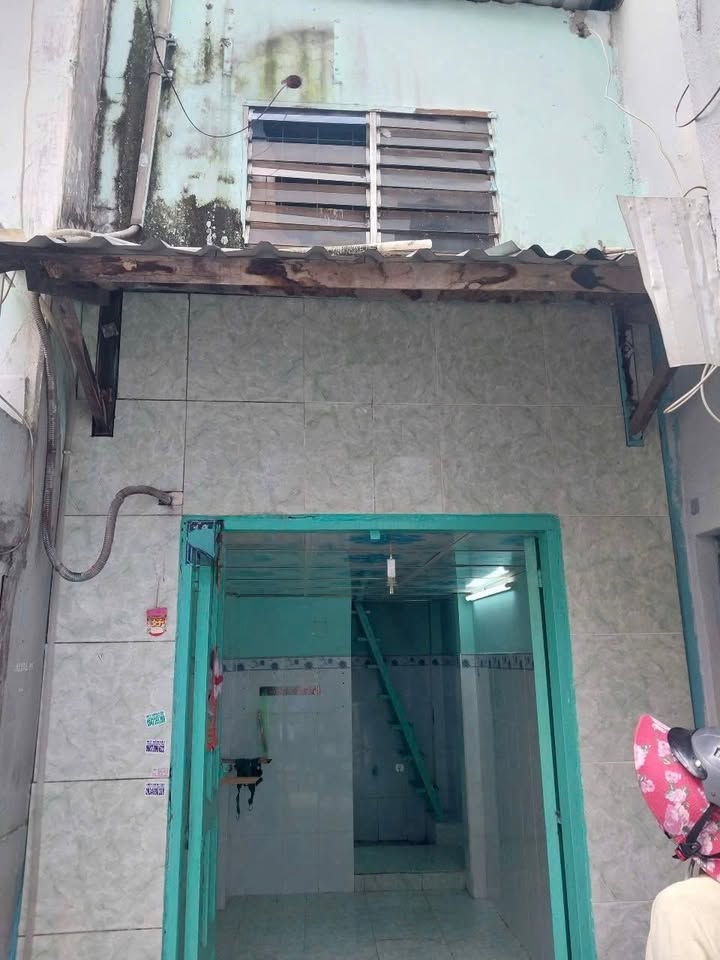 Nhà hẻm Văn Thân, Quận 6, 10.08m² giá 1.35 tỷ - Hẻm rộng thoáng, xe hơi vào được!