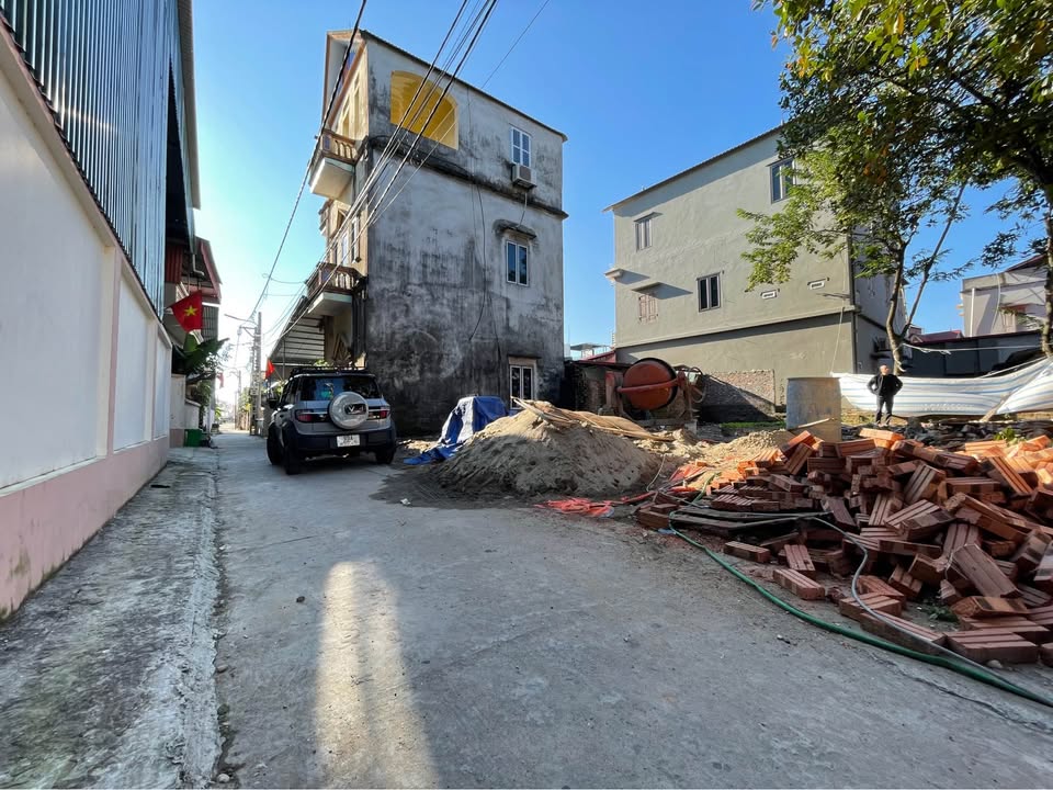 Đất bán Trục chính liên Khu phố Trạm Lộ, Thuận Thành 58m² giá chỉ 2 tỷ - Vị trí đẹp, kinh doanh thuận lợi!