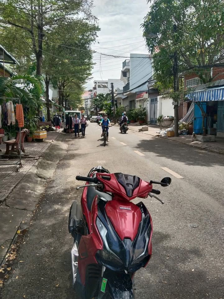 Bán nhà 1 trệt 1 lầu đường Huỳnh Ngọc Điệp, Cà Mau 84m² - Vị trí thuận lợi gần chợ