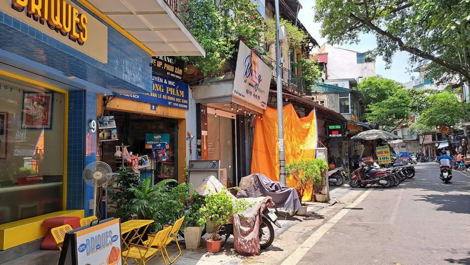 Bán mặt phố Ngõ Gạch, quận Hoàn Kiếm 32m² giá 37 tỷ - Cơ hội hiếm có!