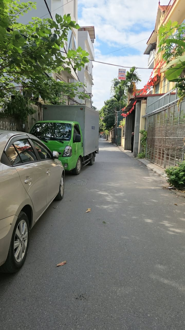 Nhà riêng Ngọc Thụy Long Biên 59m² giá 11.8 tỷ - Ô tô tránh nhau vào nhà!