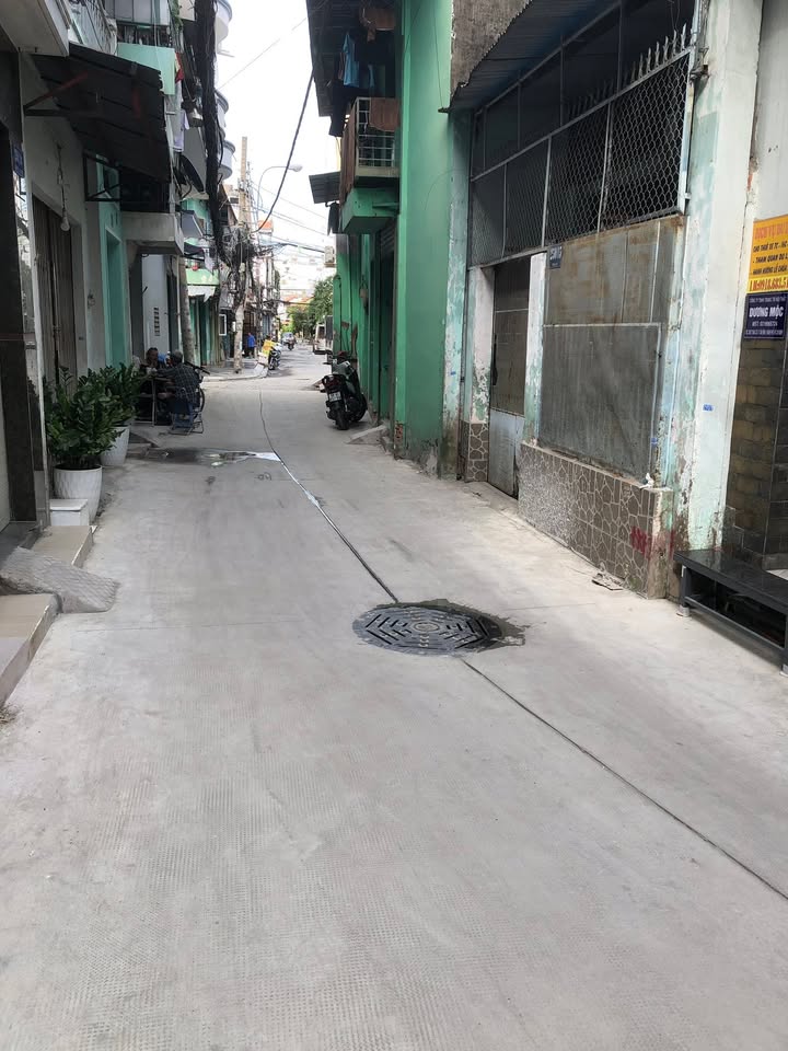 Nhà hẻm thông xe 16 chỗ Bàu Cát 110m² giá 13.5 tỷ - Chính chủ bán gấp!