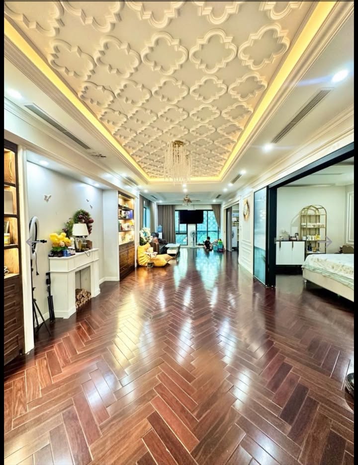 Nhà 5 tầng Tây Mỗ 34m² giá 6.2 tỷ - Không gian sống lý tưởng cho gia đình trẻ!