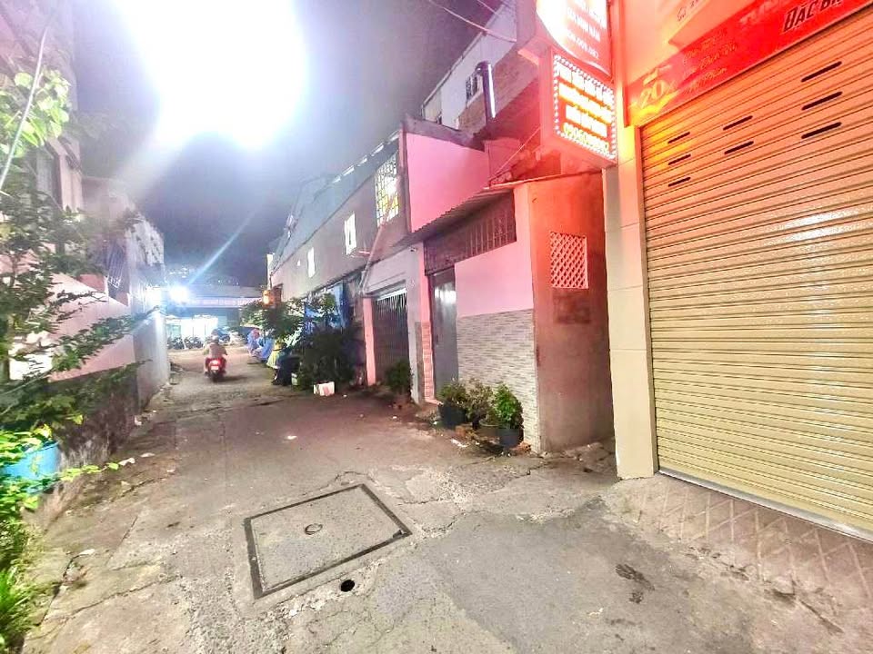 Nhà cấp 4 Nơ Trang Long, Bình Thạnh 100m² giá 4.95 tỷ - Tiềm năng đầu tư lớn!