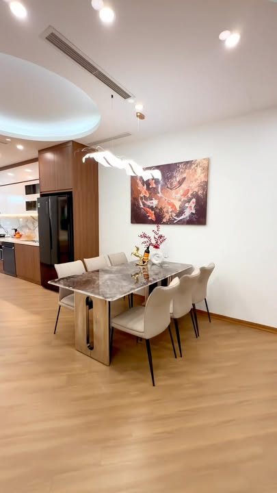 Chung cư Hoàng Đạo Thúy 120m² giá 10 tỷ - Full nội thất cao cấp, tiện nghi hoàn hảo!