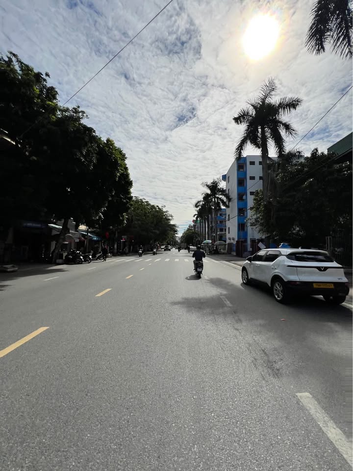 FrontHouse đường Quán Nam, Lê Chân, 84m² giá 14.2 tỷ - Vị trí đắc địa cho thuê!