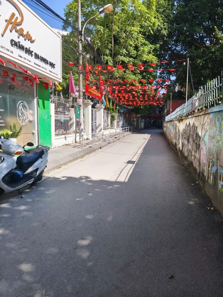 Cho thuê nhà riêng Đê La Thành, Đống Đa 4 tầng - Giá chỉ 7,5 triệu/tháng!