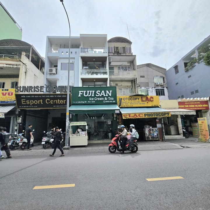 Nhà mặt tiền Đào Duy Từ, P5, Q10 - Diện tích 114m², Giá chỉ 35 tỷ!