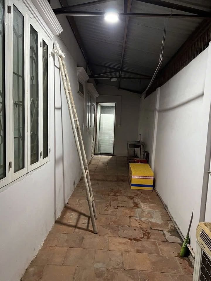 Nhà cho thuê mặt tiền Trương Văn Hải, Thủ Đức 90m² giá 8.5 triệu - Địa điểm thuận lợi!