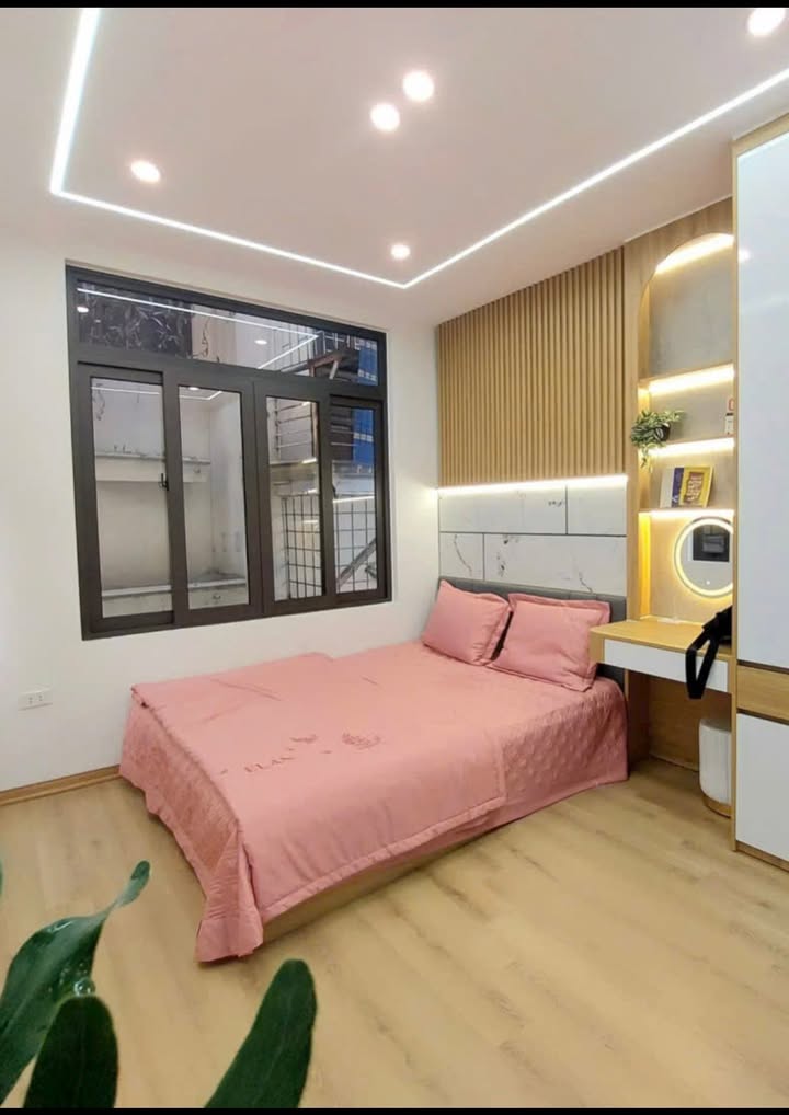 Nhà 5 tầng lô góc Nguyễn Cao, Hai Bà Trưng 25m² giá 7.2 tỷ - Kinh doanh hiệu quả!