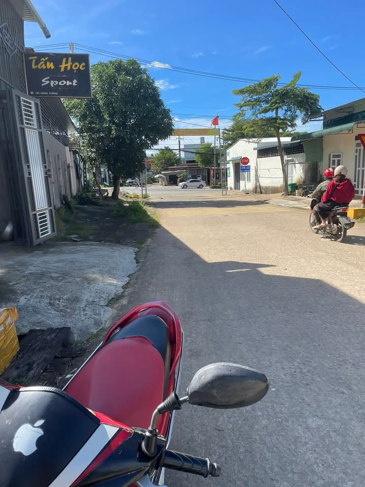 Đất mặt tiền đường Quang Trung – Đắk Hà 250m² giá 1 tỷ - Kinh doanh thuận lợi!