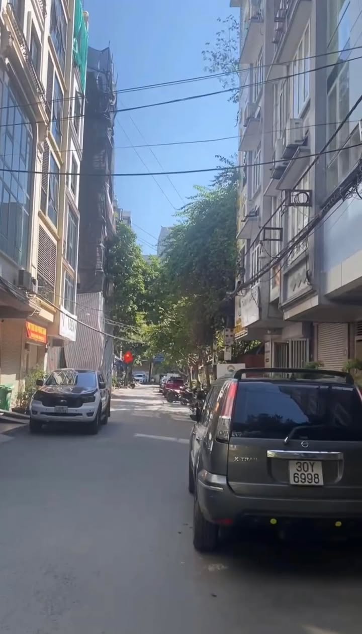 Tòa nhà FrontHouse đường Thiên Hiền 60m² giá 35 tỷ - Thiết kế hiện đại, sẵn sàng kinh doanh!