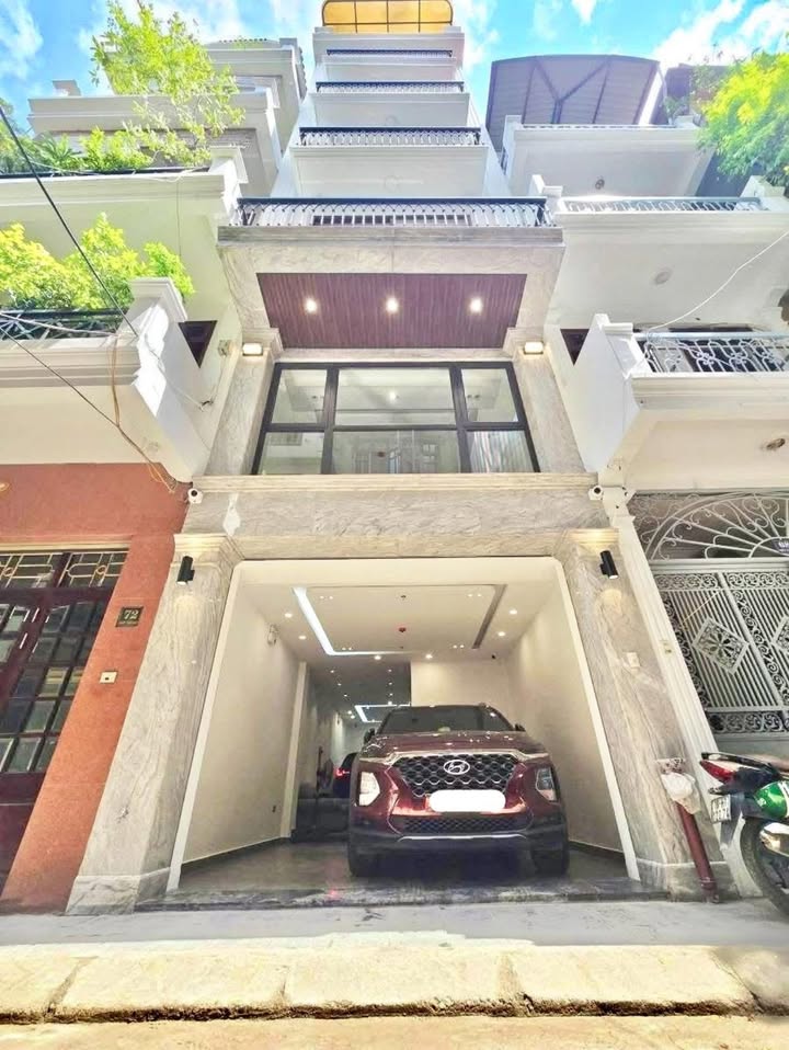 Nhà phố Hoàng Quốc Việt 47m² giá thỏa thuận - Đầu tư sinh lời cao!