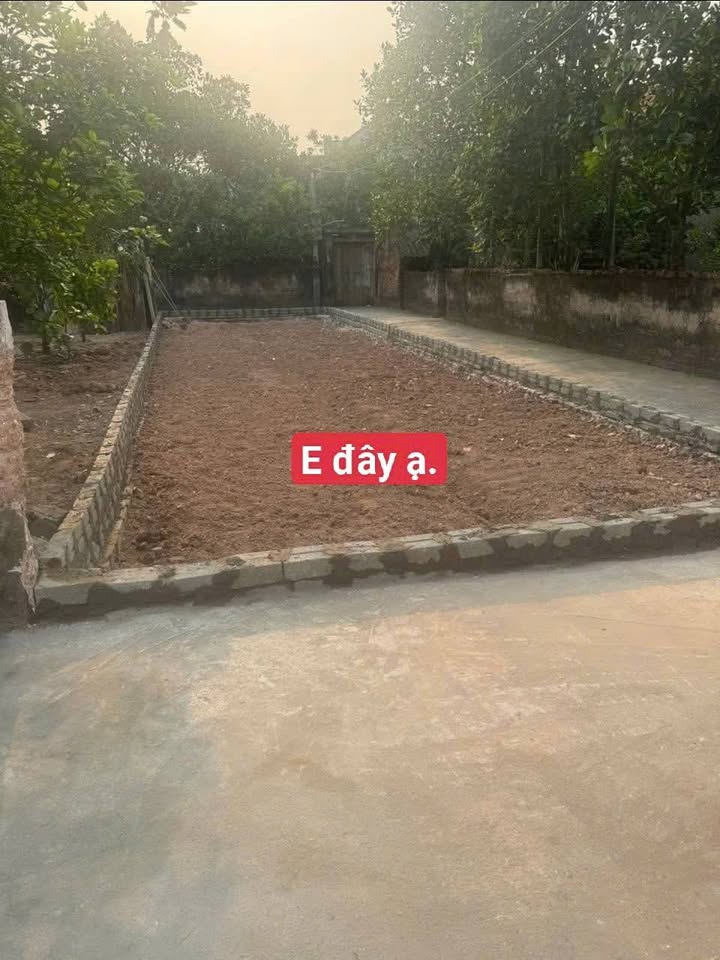 Đất lô góc 90m² tại Chí Minh, Khoái Châu - Đầu tư tiềm năng chỉ 2.1 tỷ!