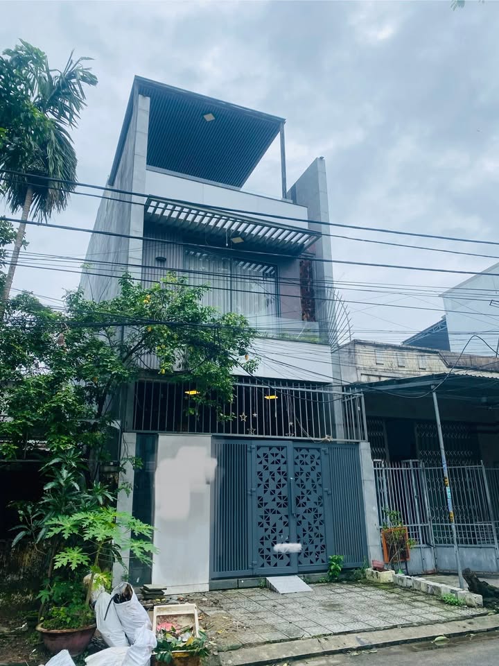 Nhà 3 tầng mặt tiền Nhơn Hòa 90m² chỉ 5,5 tỷ - Gần bến xe, tiện ích đầy đủ!